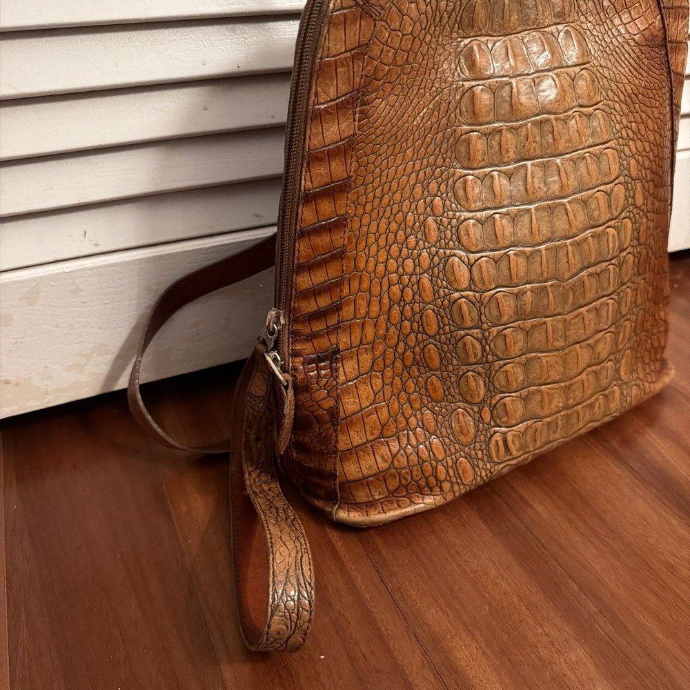 Brahmin Leather Croc Embossed Backpack Clutch Medium Brown Gold Feet - Picture 3 of 16